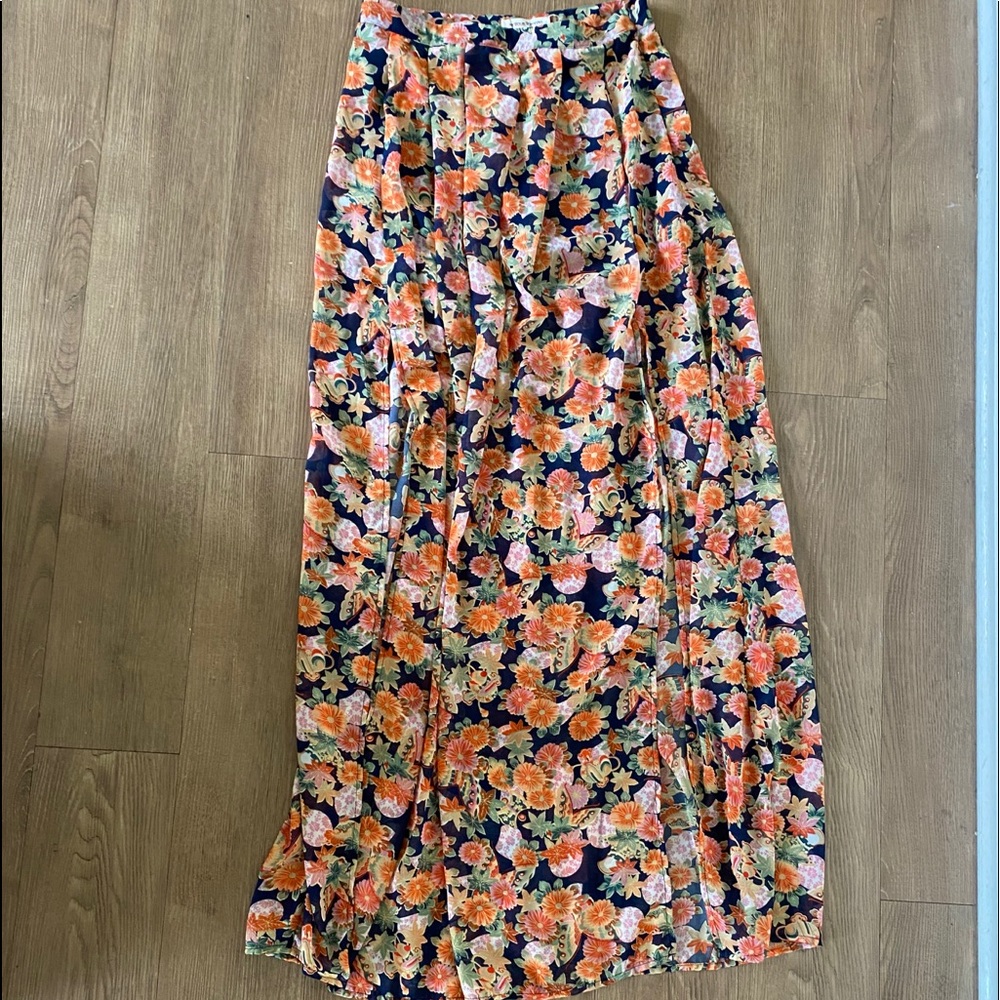 Beautiful Two-Piece Maxi Set - Picture 8 of 13